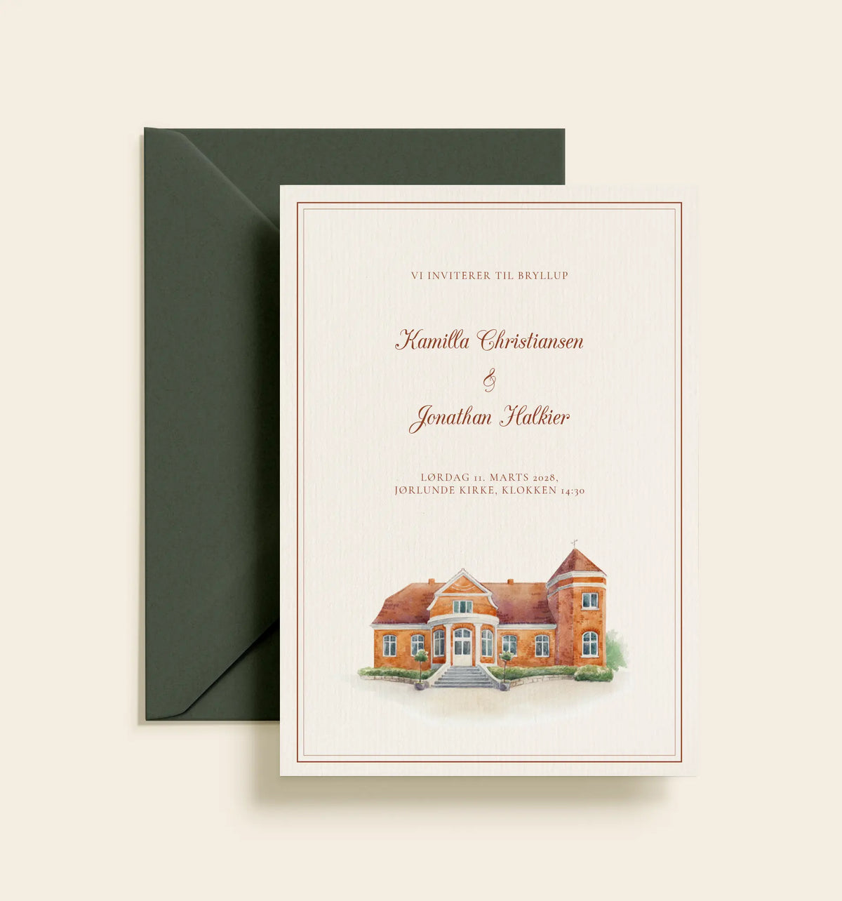 Bryllupsinvitation til Skjalm Hvide Hotel med akvarelillustration af hovedhuset i varme terracotta nuancer.